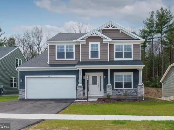 202 Phoebe Rd, Port Matilda, PA 16870