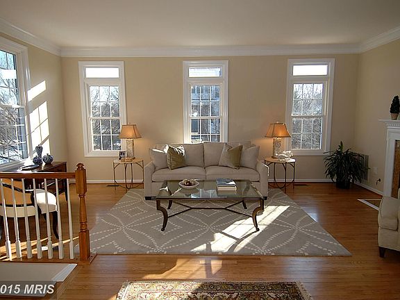4th image of 2210 Journet Dr