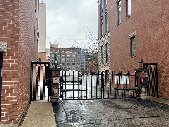 5th image of 361 W Superior St #A