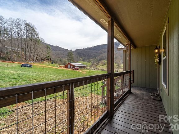 4th image of 3240 Old Henson Cove Rd