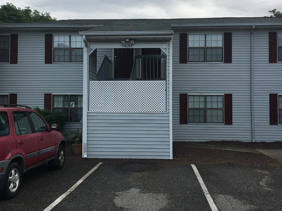 1192 Homestead Garden Ct #6
