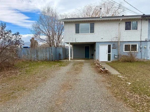 2695 Young Pl, Kamloops, BC V2B 8A4