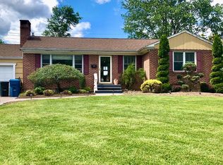 5 Eaton Ct, Berkeley Heights, NJ 07922