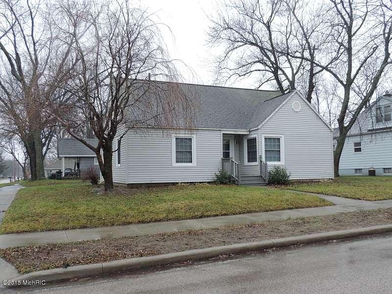 1st image of 949 Young Ave