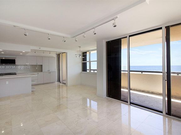 3rd image of 2555 Collins Ave APT 911