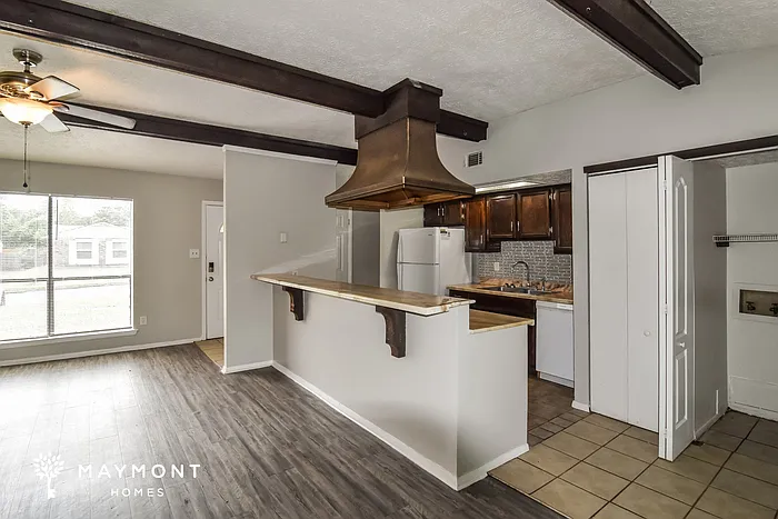 232 Pinewood Dr — Photo 5