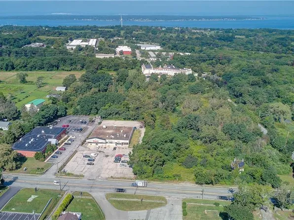 2500 E Main Rd, Portsmouth, RI 02871