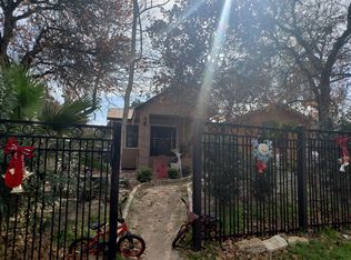 4310 Water Oak Dr, Elmendorf, TX 78112