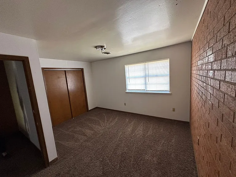 400 N Inglewood Ave — Photo 7