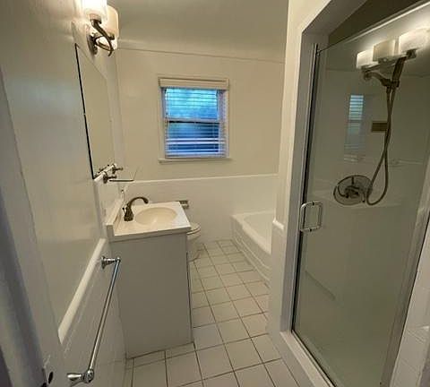 5th image of 251 1/2 S Elm Dr