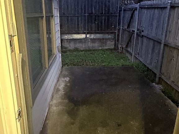 2nd image of 4311 Belmont Ave #1-1105
