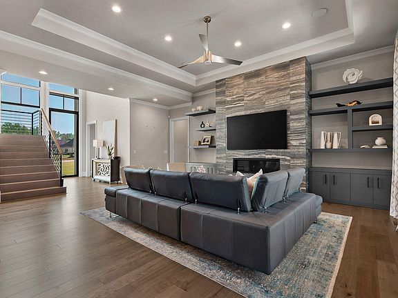 5th image of 559 Adaliz Way