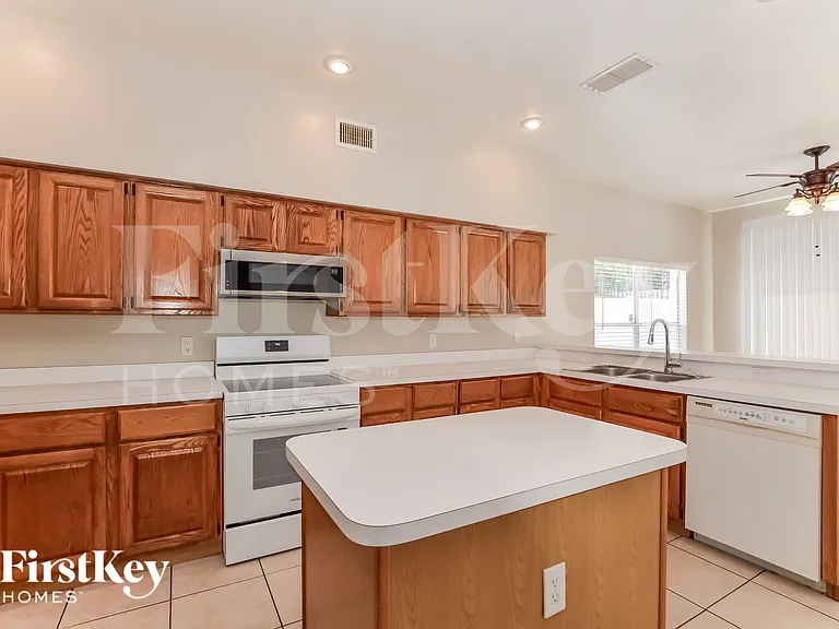 308 Forrest Crest Ct — Photo 7
