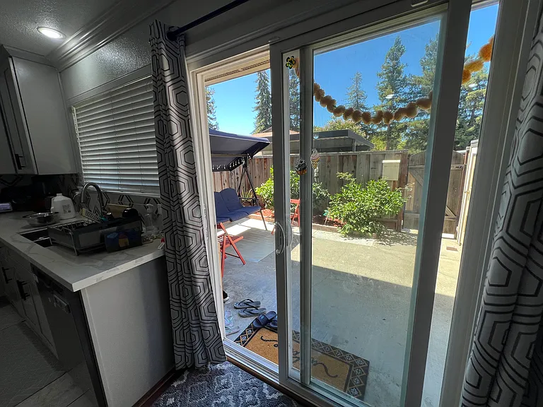 3706 Oxford Cmn — Photo 35