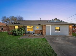 4009 Paradise Island Rd, Waco, TX 76705