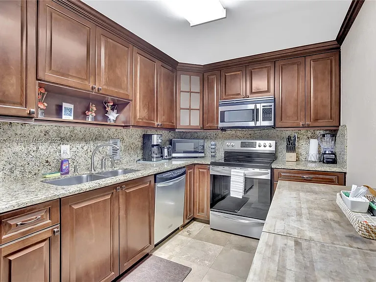 3801 S Ocean Dr #6Z — Photo 7