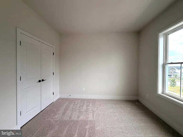 135 Heyford Dr — Photo 27