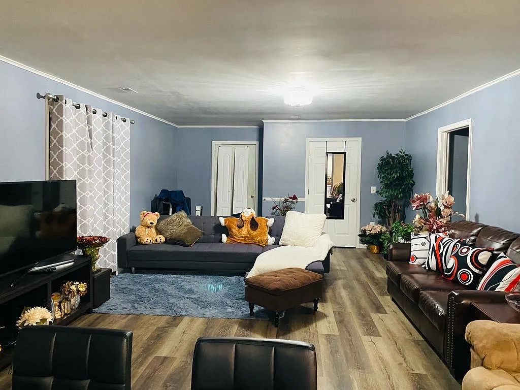 363 Hidden Hills Dr — Photo 3