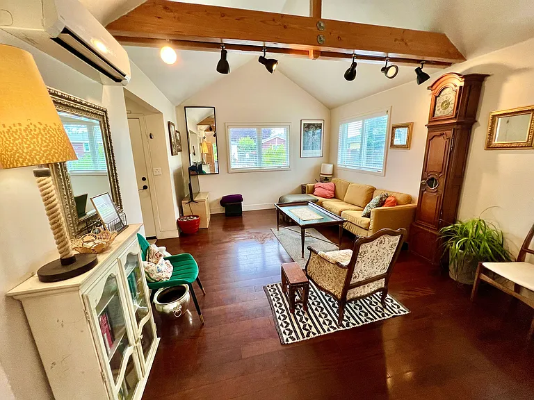 453 Ashton Ave — Photo 6