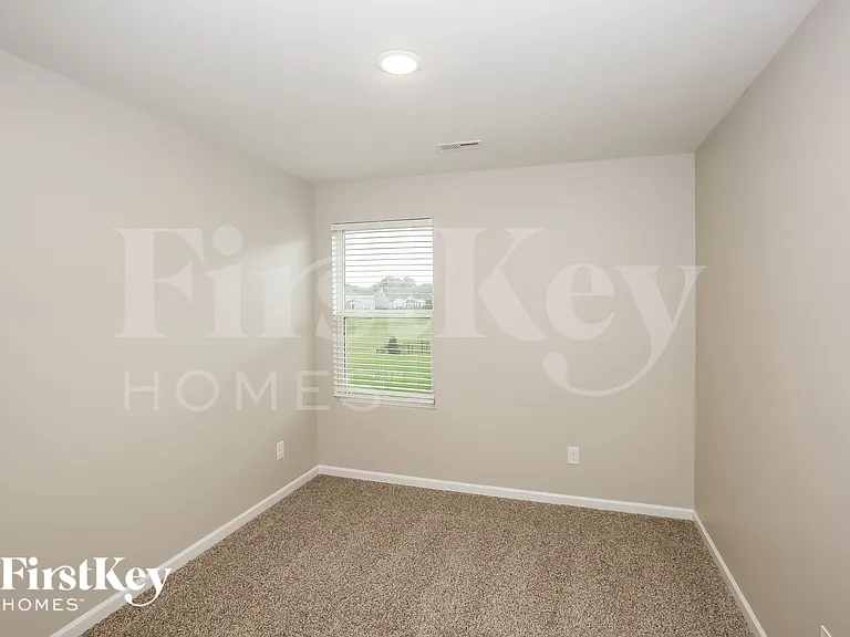 140 Jana Dr — Photo 15
