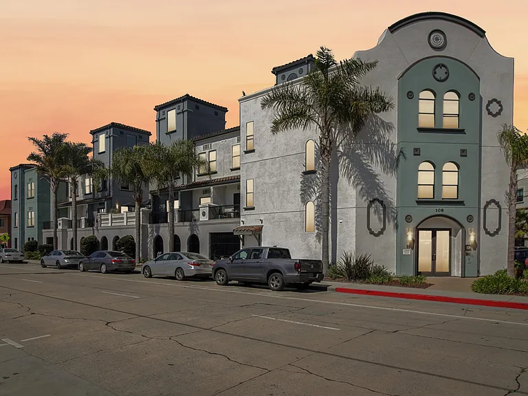Seaside Studios — Photo 20