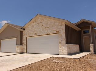 2215 Avery Vlg, New Braunfels, TX 78130