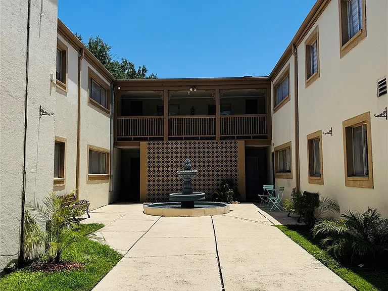 4901 Milam St #8 — Photo 11