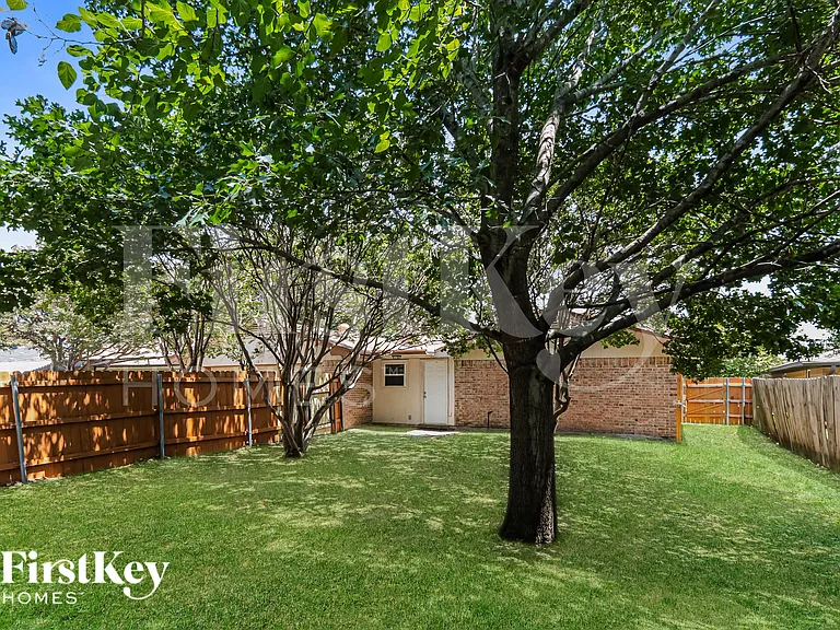 1309 Monterrey Dr — Photo 18