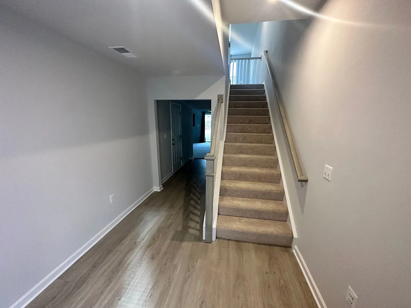 Brand New — Photo 3
