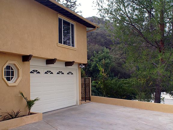 3rd image of 4334 Cezanne Ave