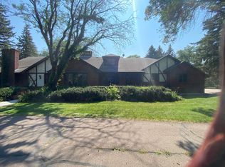 406 E Melgaard Rd, Aberdeen, SD 57401