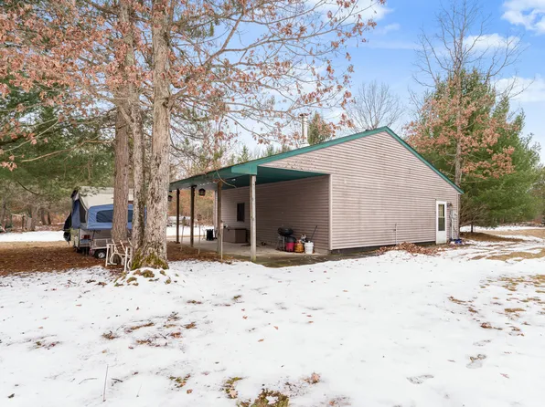 6960 N James Rd, Irons, MI 49644