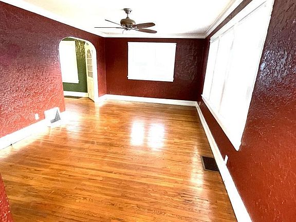 5th image of 1027 W McClure Ave