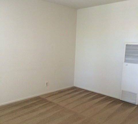 2nd image of 382 N Fair Oaks Ave APT 5