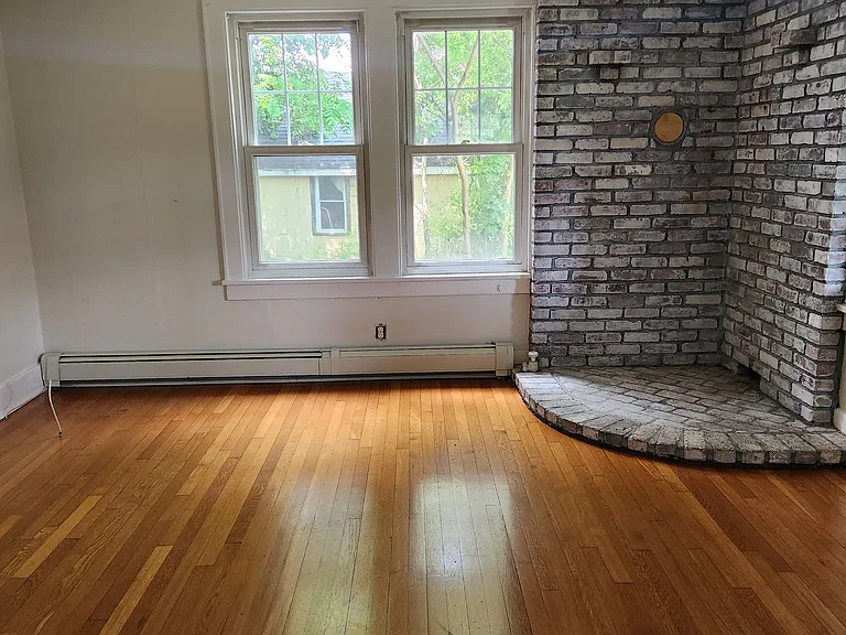 56 Old Indian Rd — Photo 3