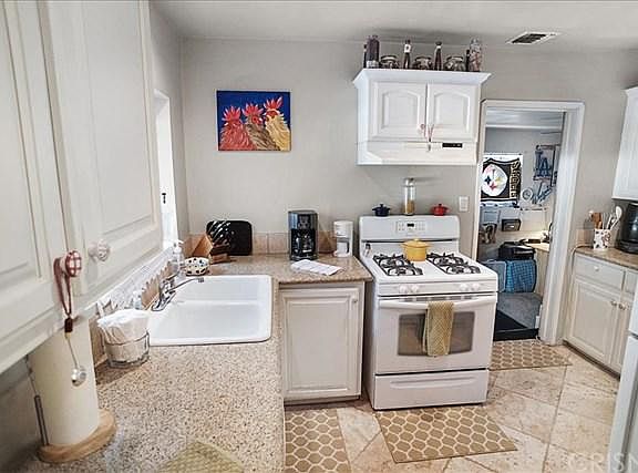 4th image of 1336 N Orchard Dr
