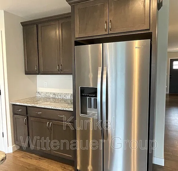 808 Applewood Creek Dr — Photo 11