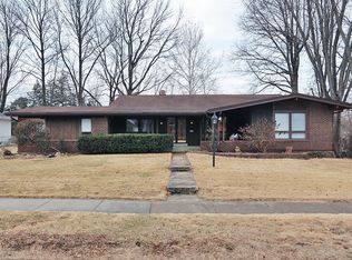 12744 Whispering Hills Ln, Saint Louis, MO