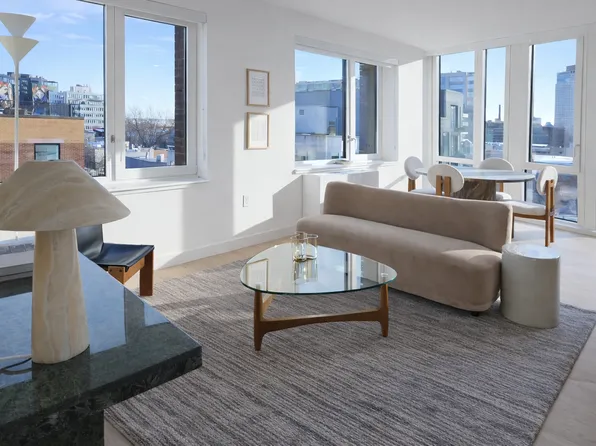 2-33 50th Avenue image 1 of 23