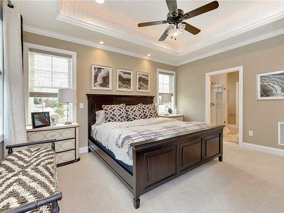 4th image of 16839 Lexington Ave #1