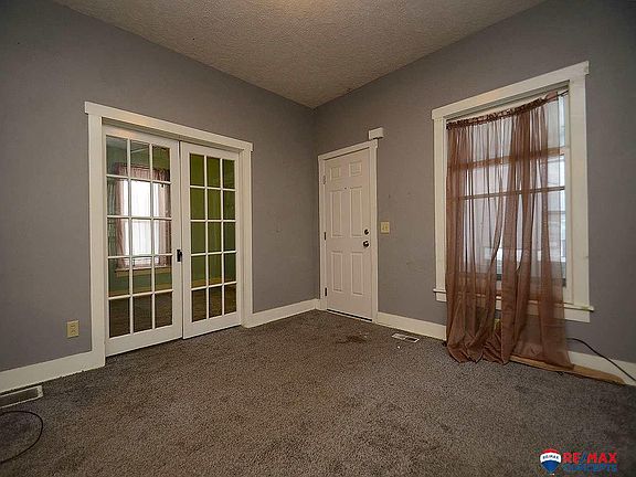 4th image of 2239 Holdrege St