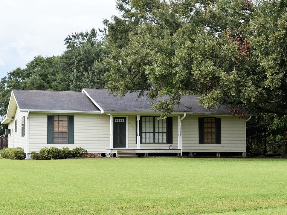 1st image of 7506 Lake Wood Dr