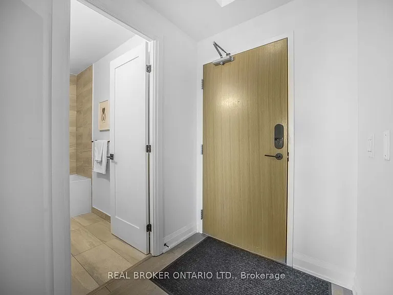 2369 Danforth Ave #210 — Photo 4