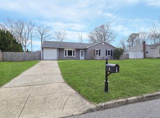 6 Shelley Drive, Middle Island, NY 11953