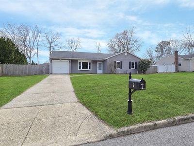 6 Shelley Drive, Middle Island, NY, 11953
