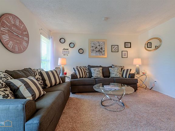 4th image of 264 Centennial Dr