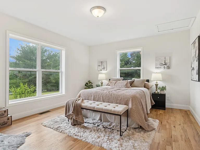 4 Sterling Dr — Photo 10