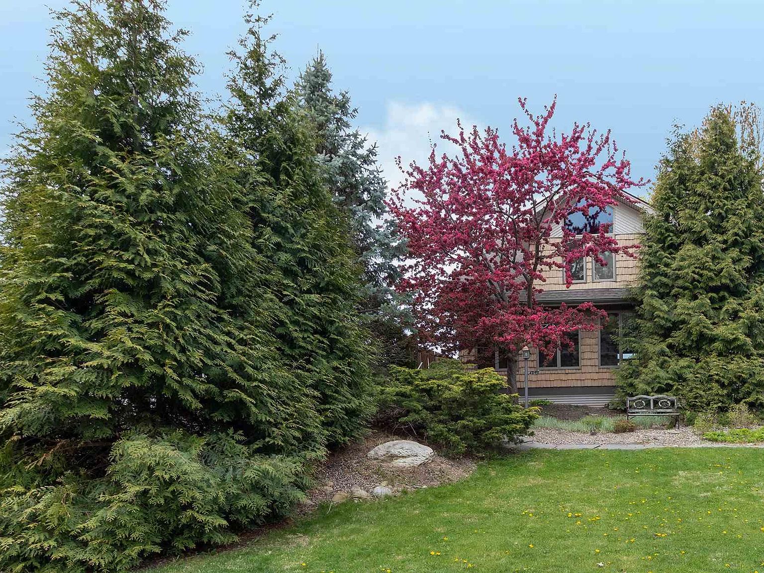 4240 14th St, Rock Island, IL 61201 | Zillow