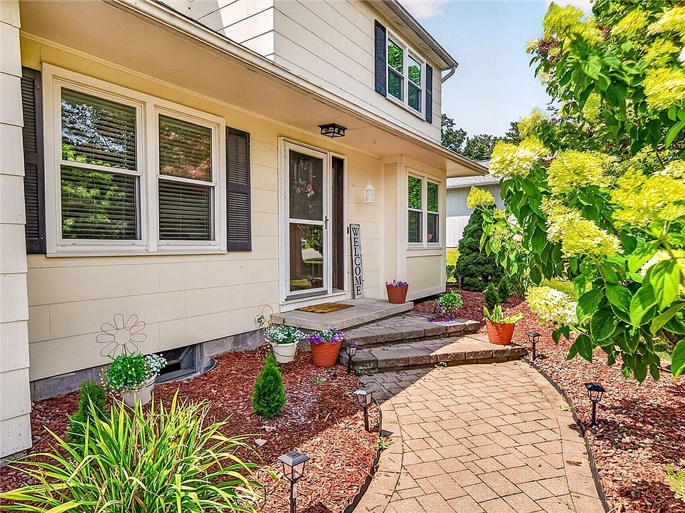 1st image of 167 Willow Pond Way