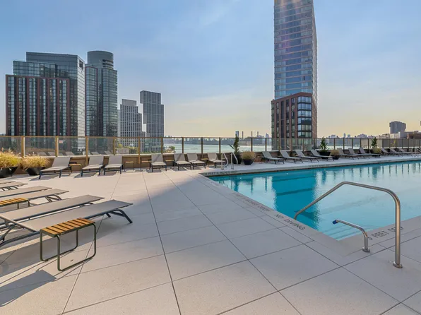 2-20 Malt Drive image 14 of 20